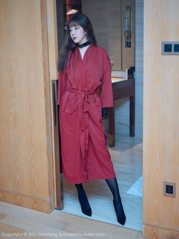 [花漾HuaYang] Vol.373 女神王雨纯 – 黑色主题的皮衣情趣服饰厦门旅拍-御萝部落