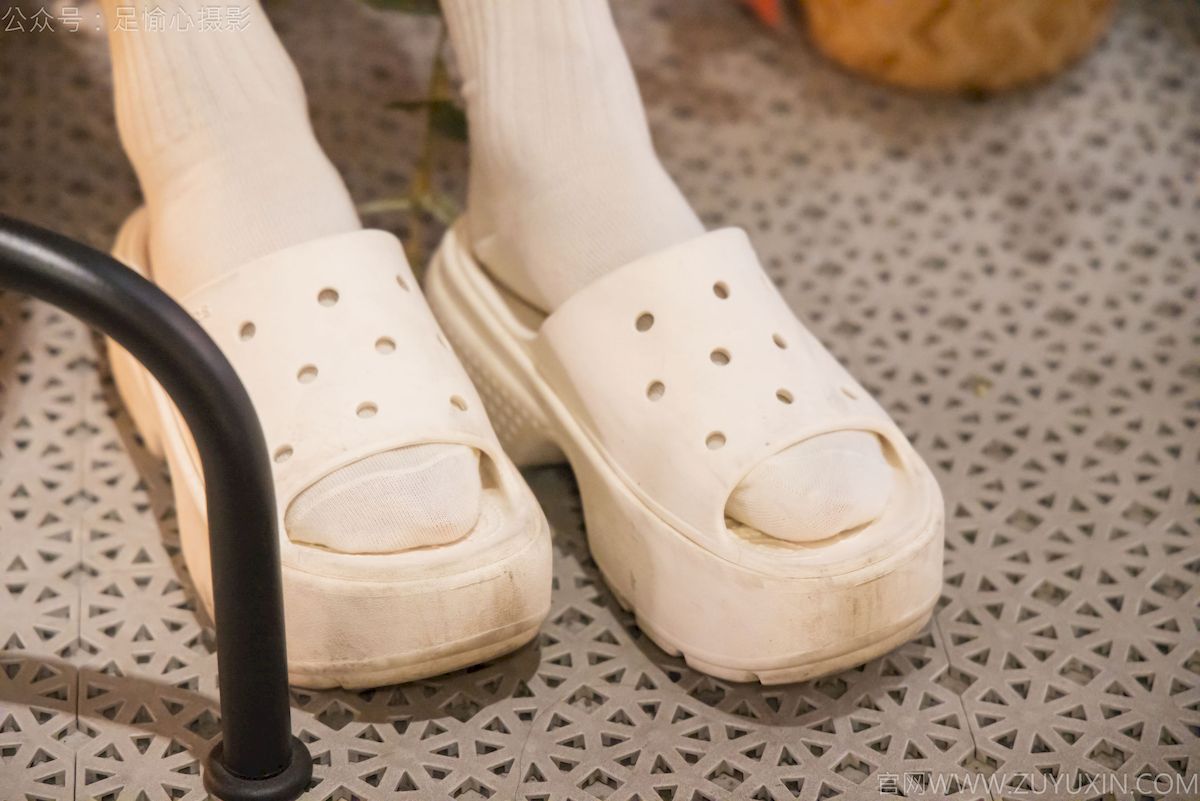 足愉心摄影模特鹿鹿